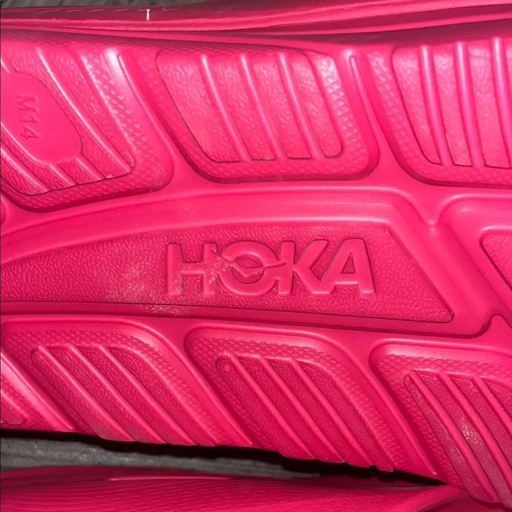 Nwt Hoka ORA Recovery fuschia slides